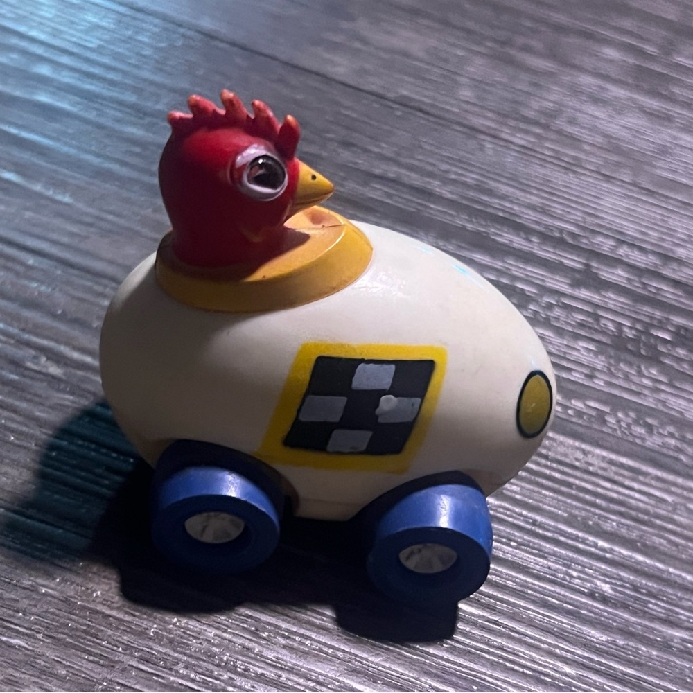 Vintage Tonka gigglers chicken egg racer